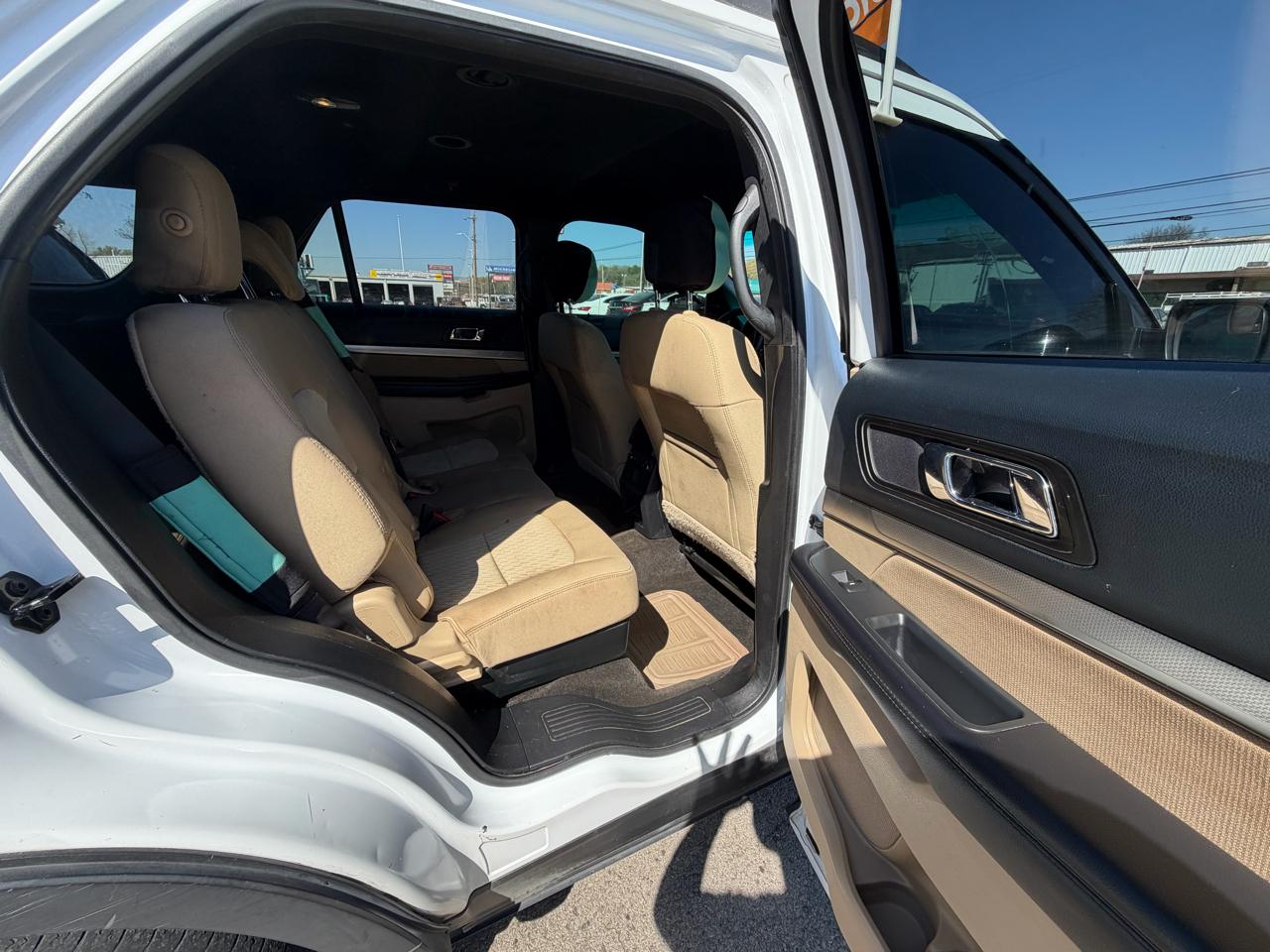 Ford Explorer Base FWD 2016