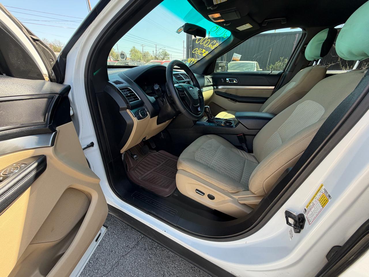 Ford Explorer Base FWD 2016