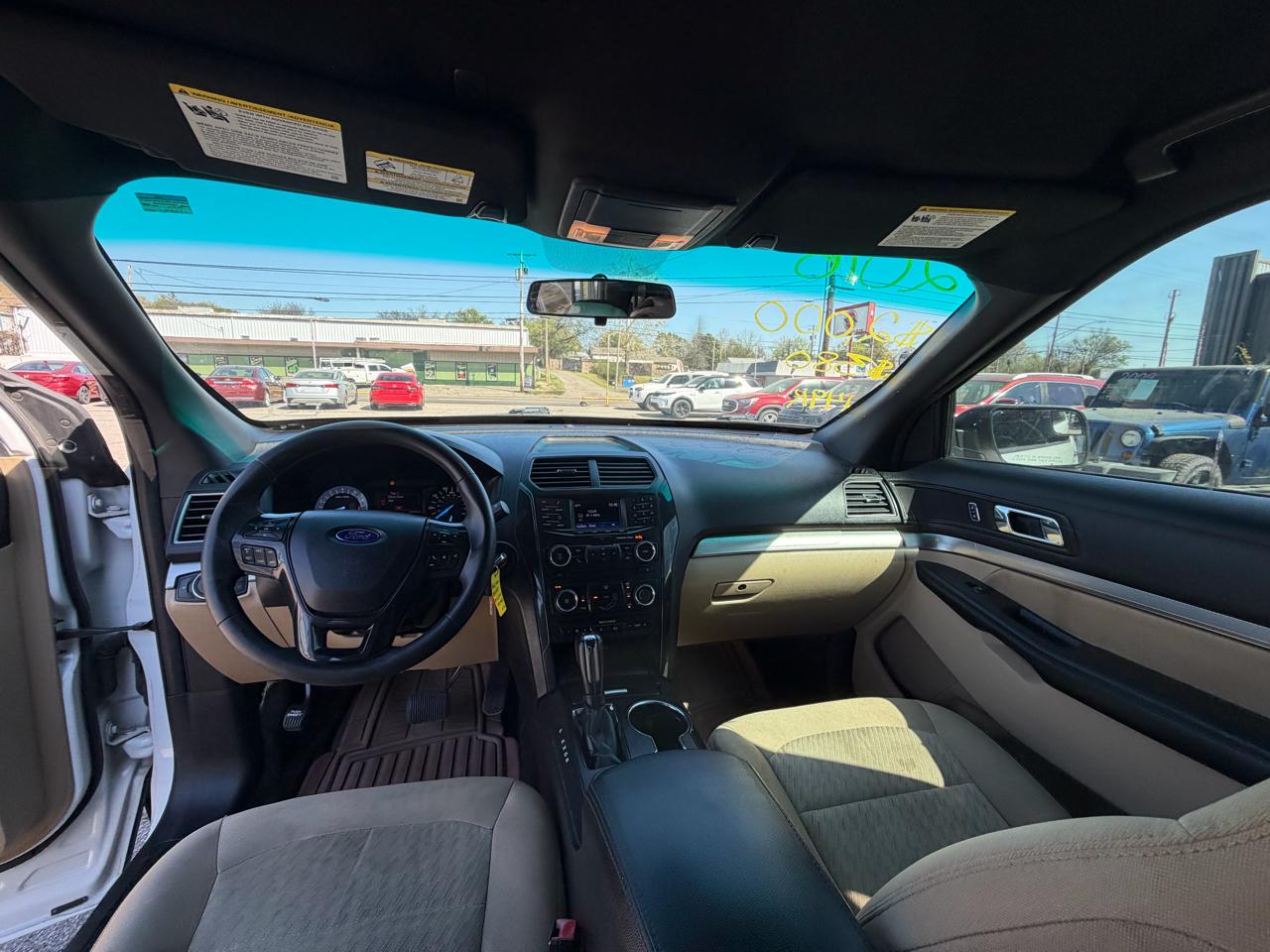 Ford Explorer Base FWD 2016