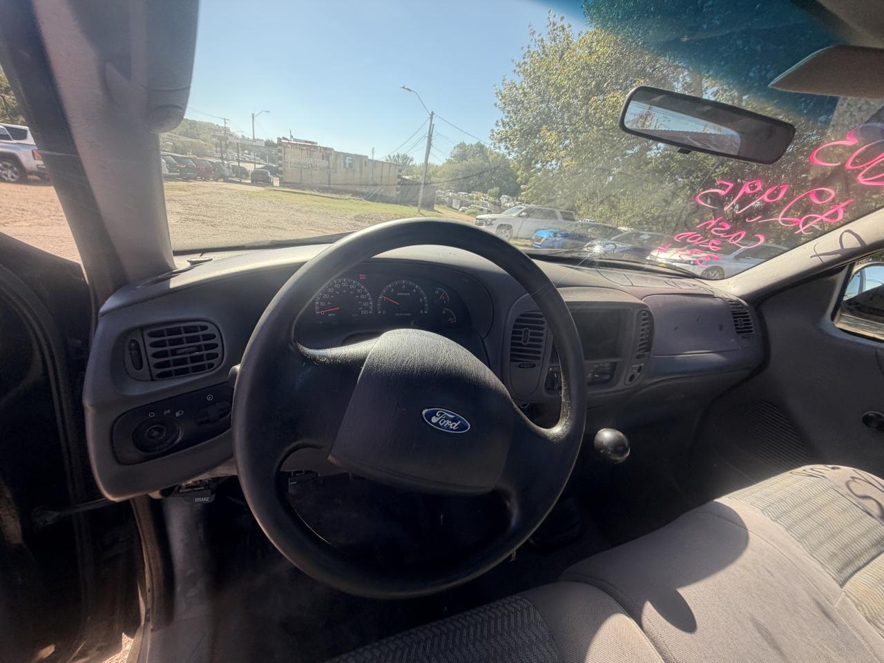 Ford F-150 XL Flareside 2WD 2003