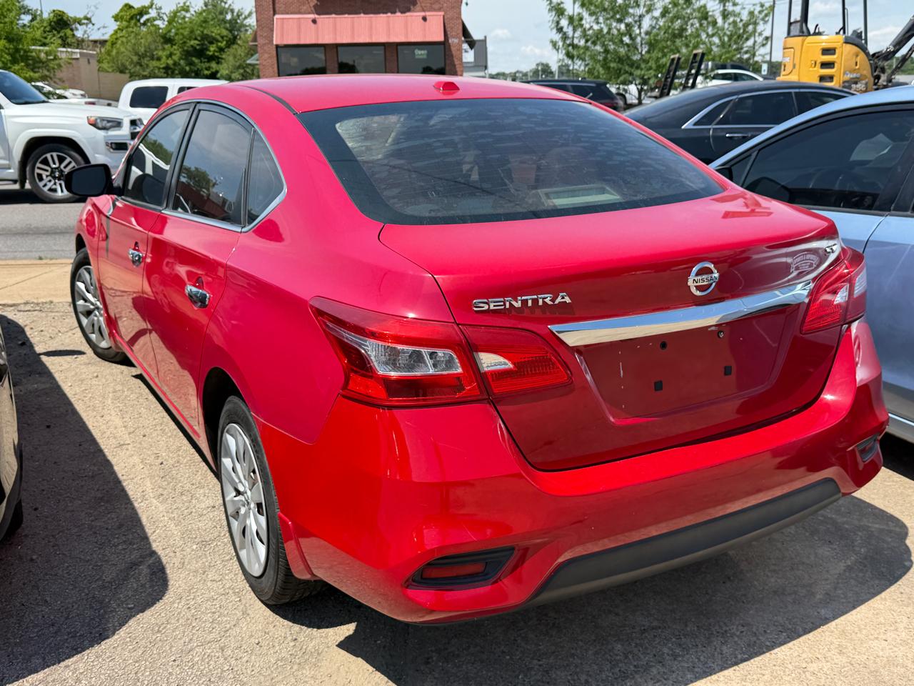 Nissan Sentra S 6MT 2017