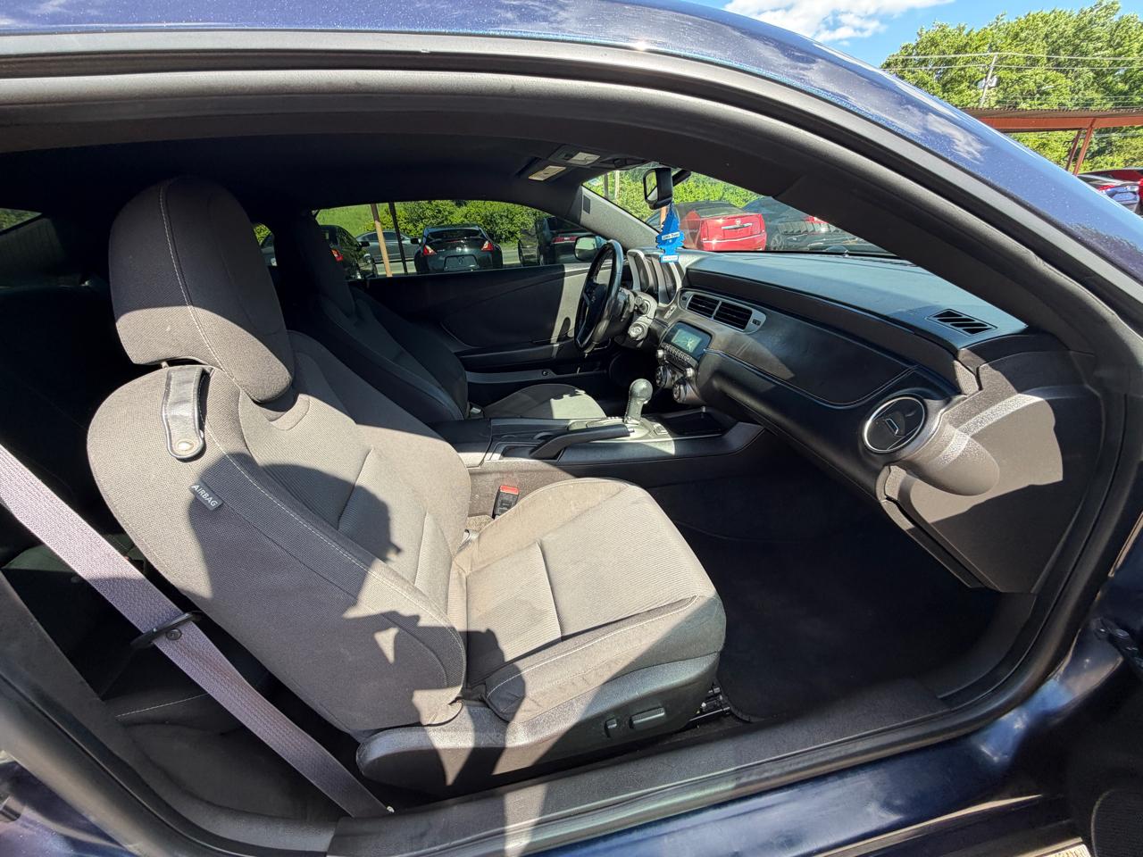 Chevrolet Camaro 2dr Cpe 1LT 2012
