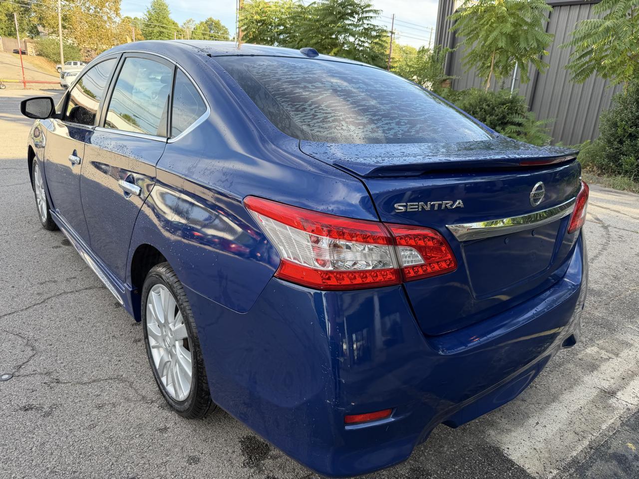 Nissan Sentra 4dr Sdn I4 CVT SR 2015