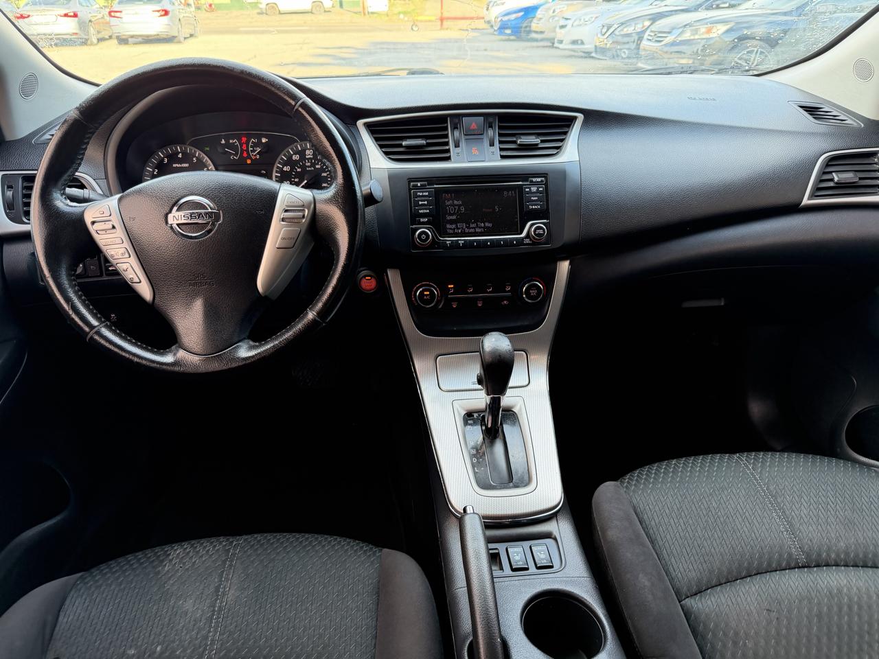 Nissan Sentra 4dr Sdn I4 CVT SR 2015