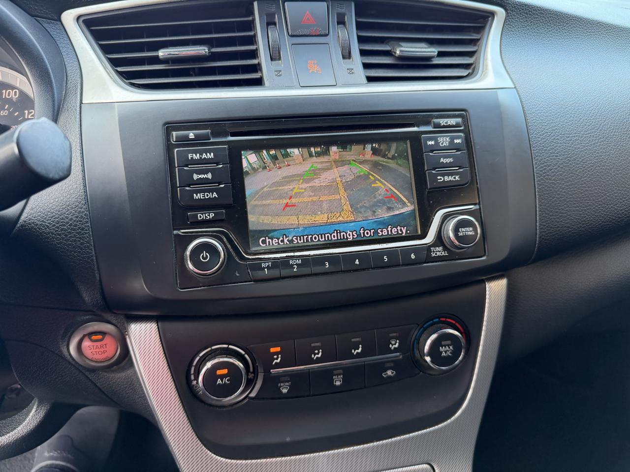 Nissan Sentra 4dr Sdn I4 CVT SR 2015
