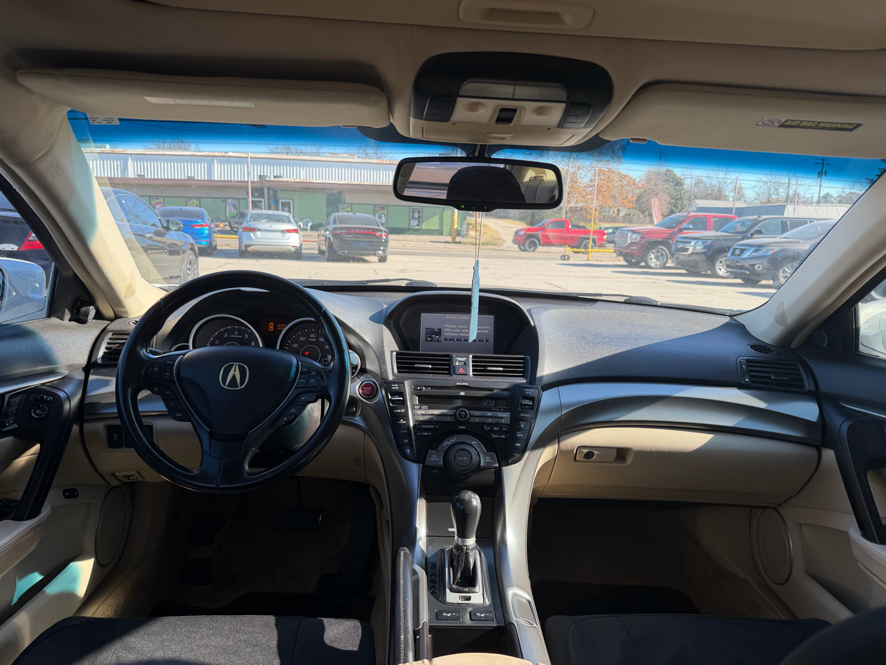 Acura TL 4dr Sdn 2WD Tech 2010