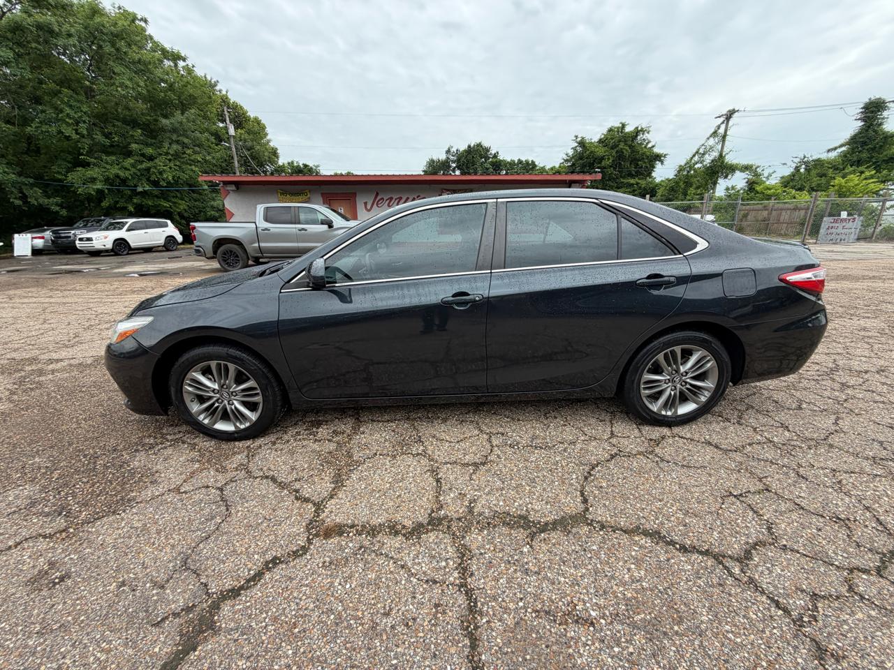 Toyota Camry XLE Auto (Natl) 2017