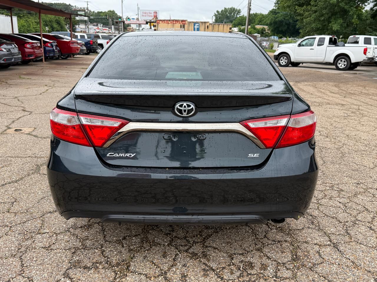 Toyota Camry XLE Auto (Natl) 2017