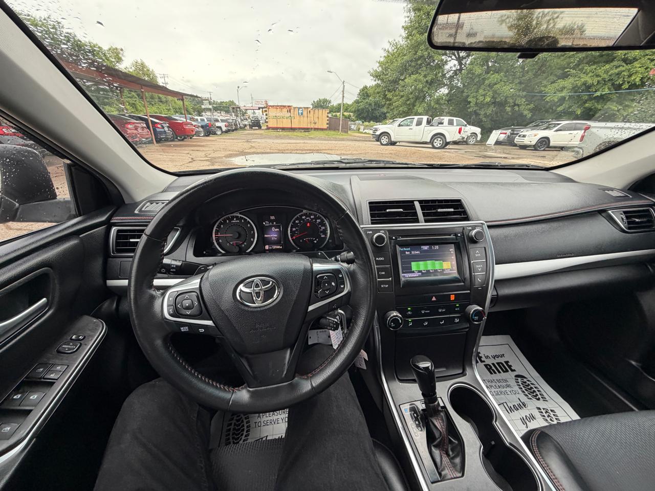 Toyota Camry XLE Auto (Natl) 2017