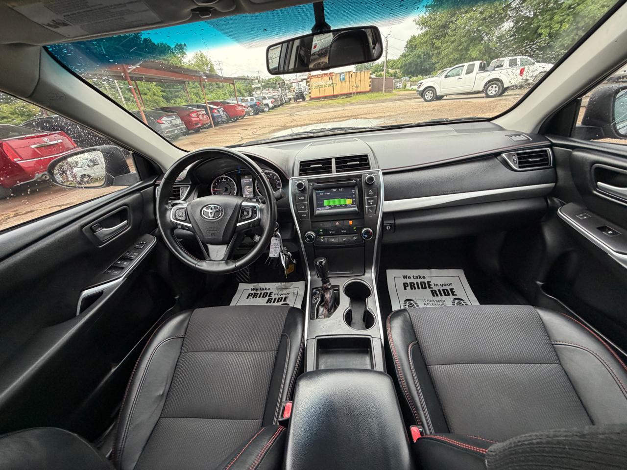 Toyota Camry XLE Auto (Natl) 2017