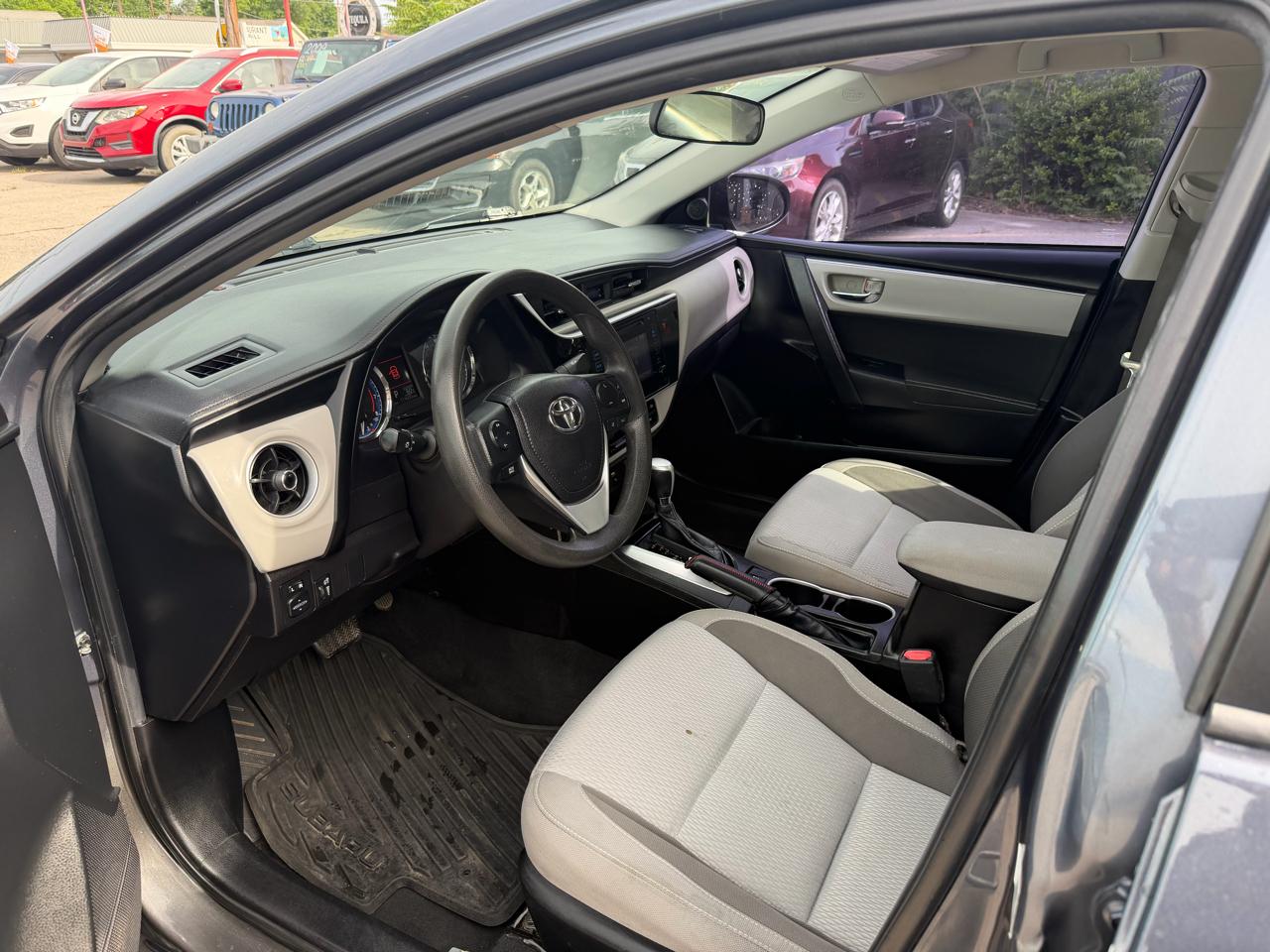 Toyota Corolla XLE CVT (Natl) 2019