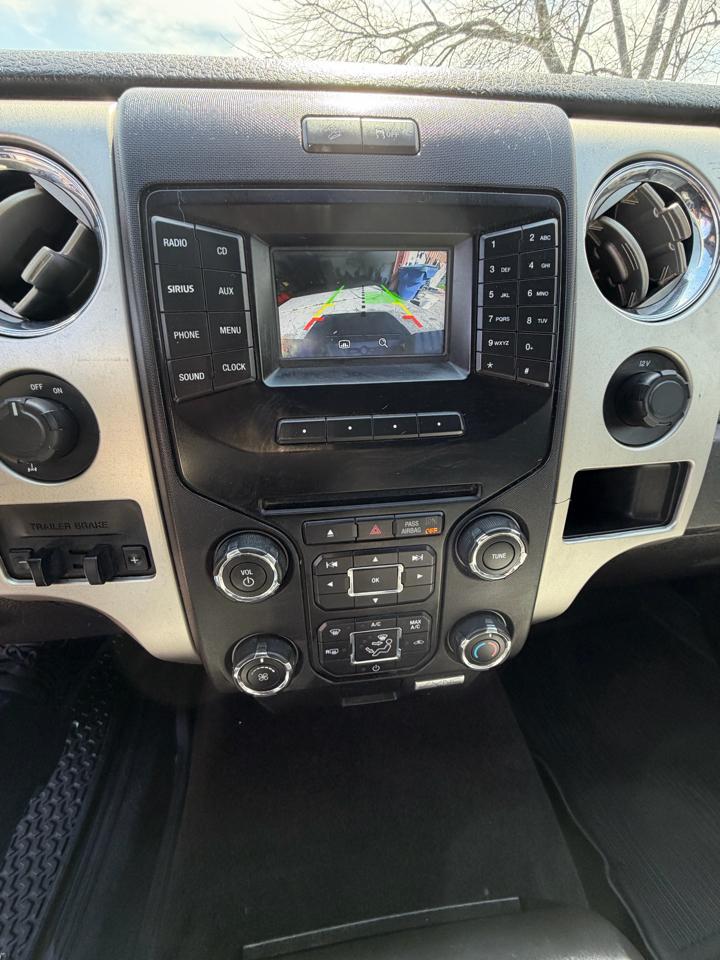 Ford F-150 2WD SuperCrew 145" Platinum 2014