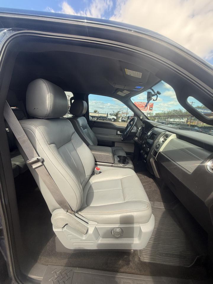 Ford F-150 2WD SuperCrew 145" Platinum 2014