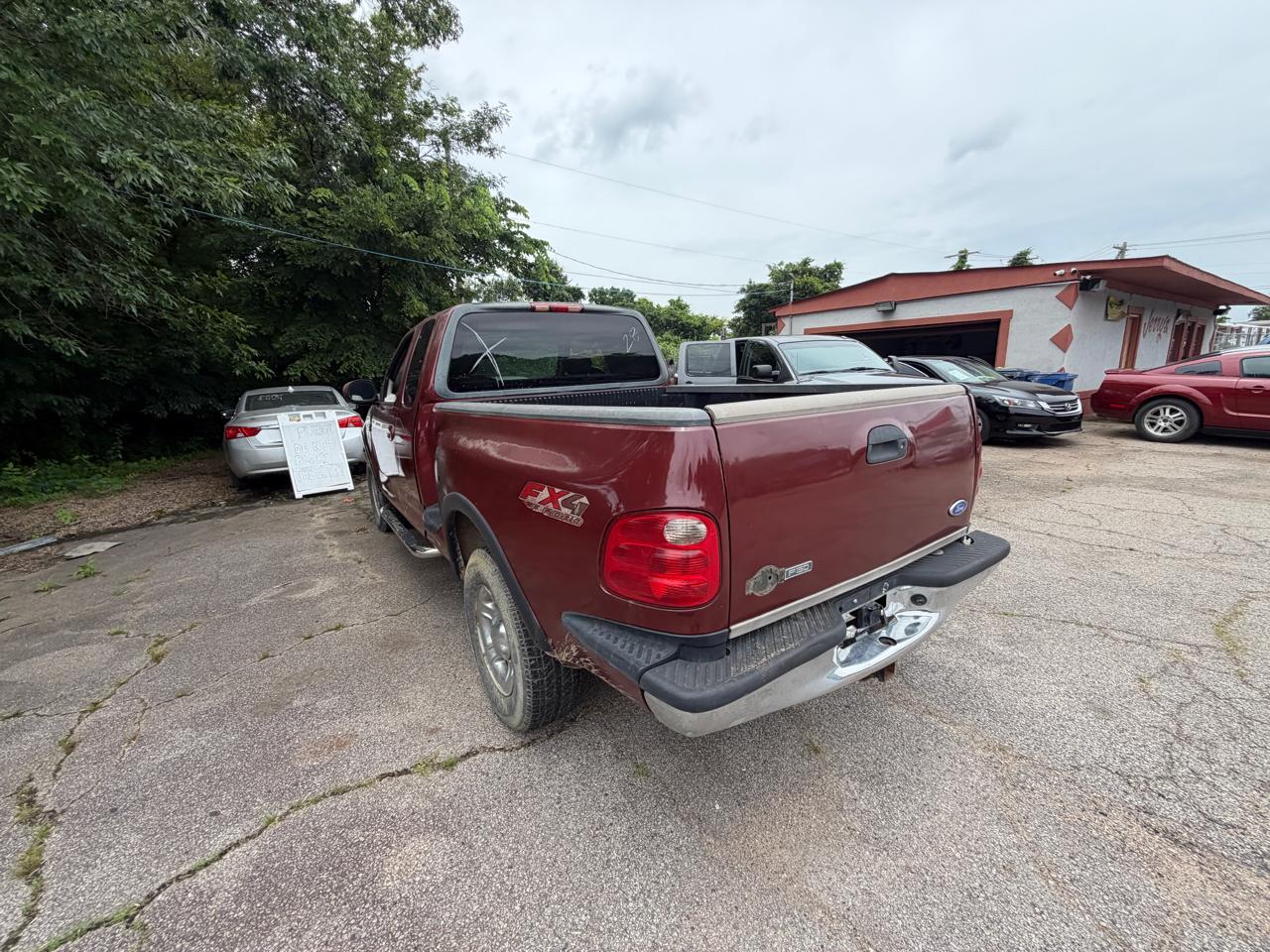 Ford F-150 Supercab Flareside 139" Lariat 4WD 2002