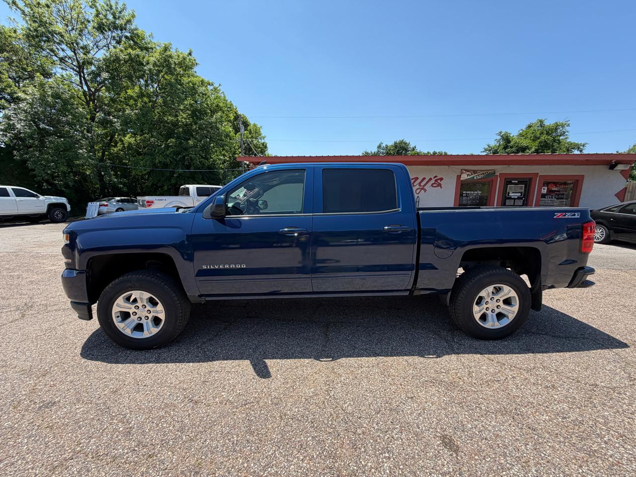 Chevrolet Silverado 1500 4WD Crew Cab 143.5" LT w/2LT 2016
