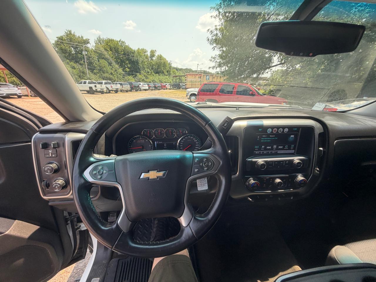 Chevrolet Silverado 1500 4WD Crew Cab 143.5" LT w/2LT 2017