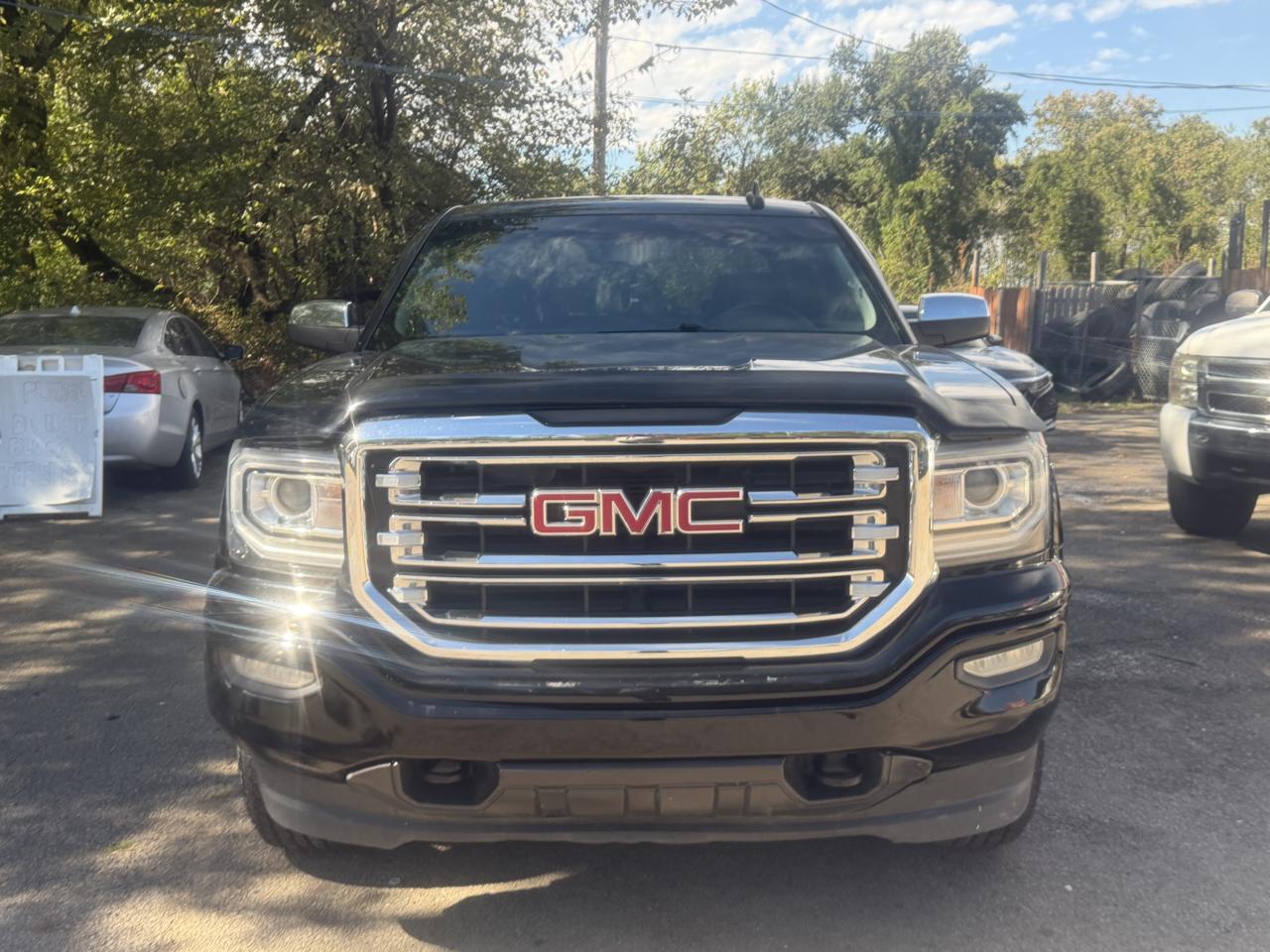 GMC Sierra 1500 4WD Crew Cab 143.5" SLT 2017