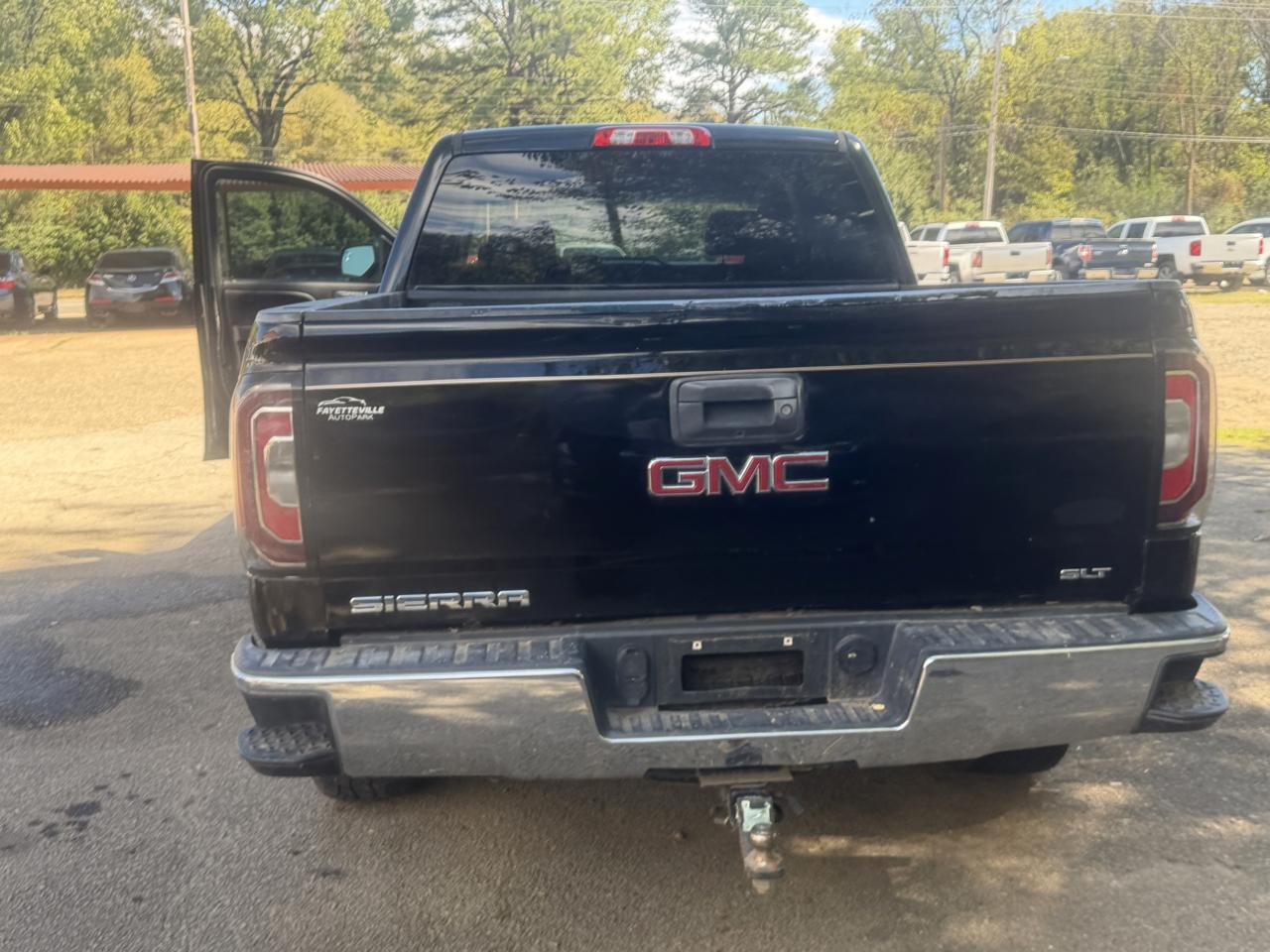 GMC Sierra 1500 4WD Crew Cab 143.5" SLT 2017