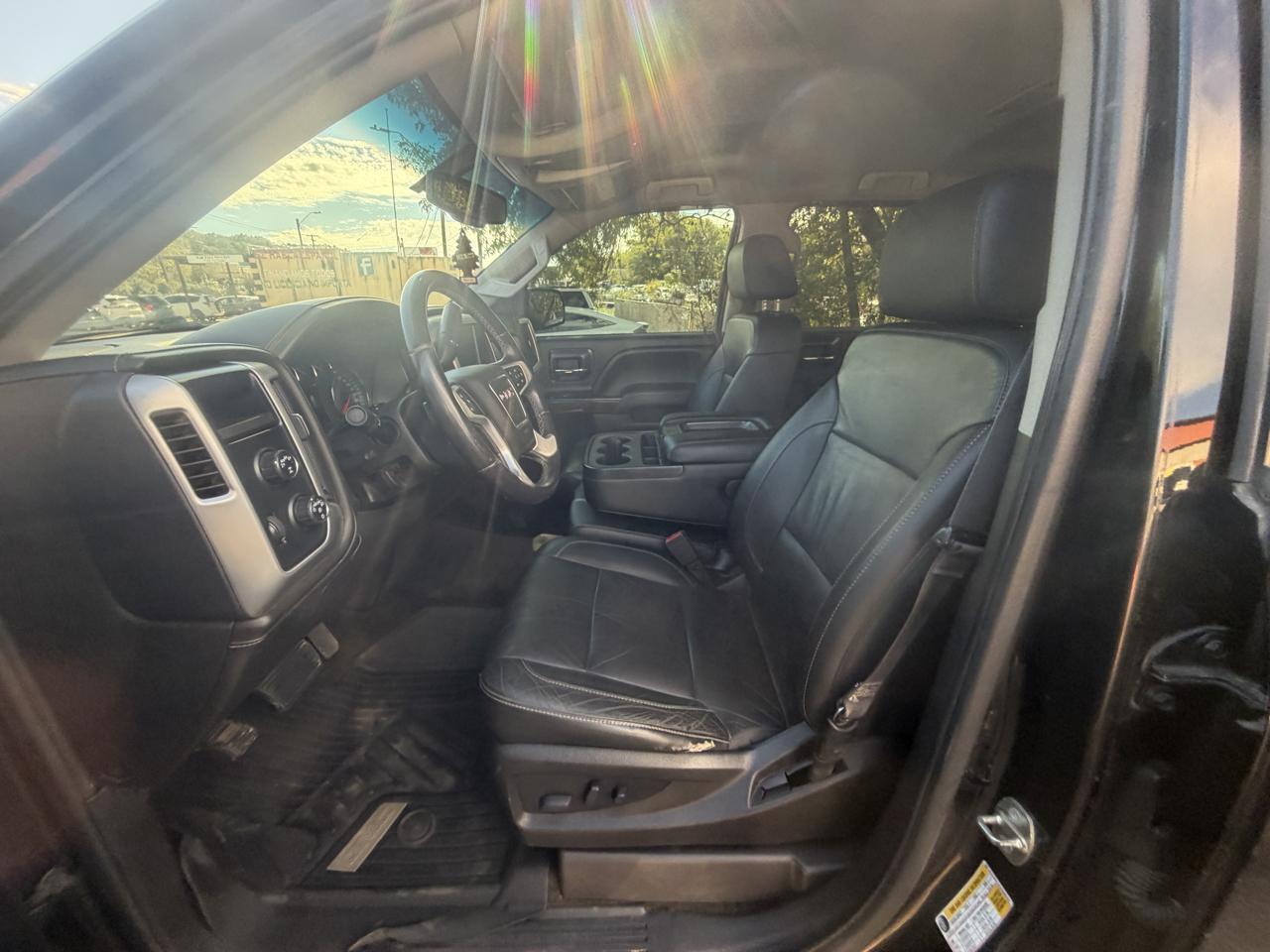 GMC Sierra 1500 4WD Crew Cab 143.5" SLT 2017