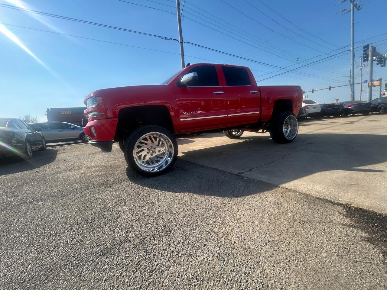 Chevrolet Silverado 1500 4WD Crew Cab 143.5" LTZ w/2LZ 2017