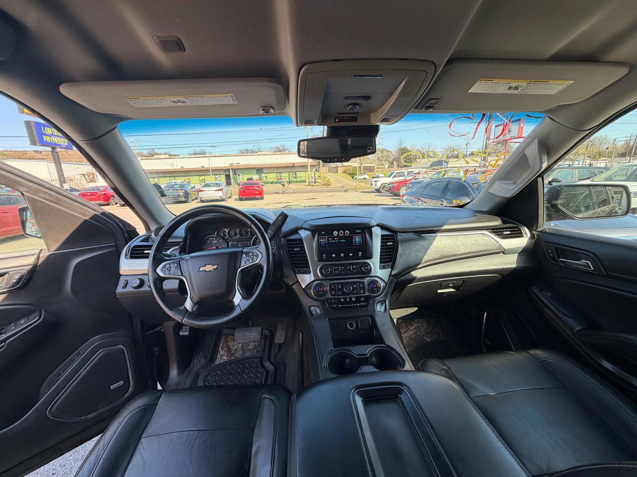 Chevrolet Suburban LT 1500 4WD 2015