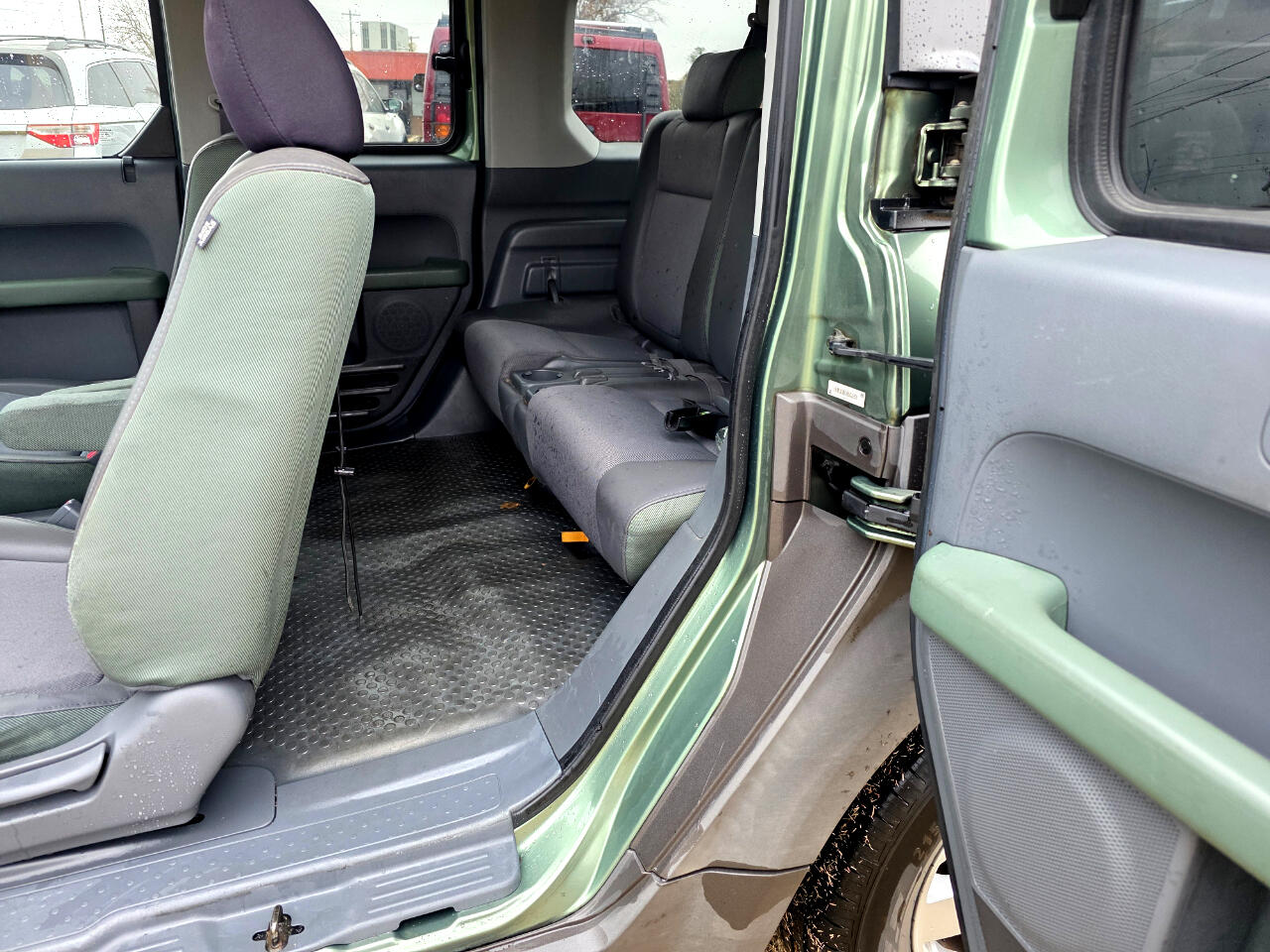 Honda Element EX 2WD AT w/ Front Side Airbags 2004