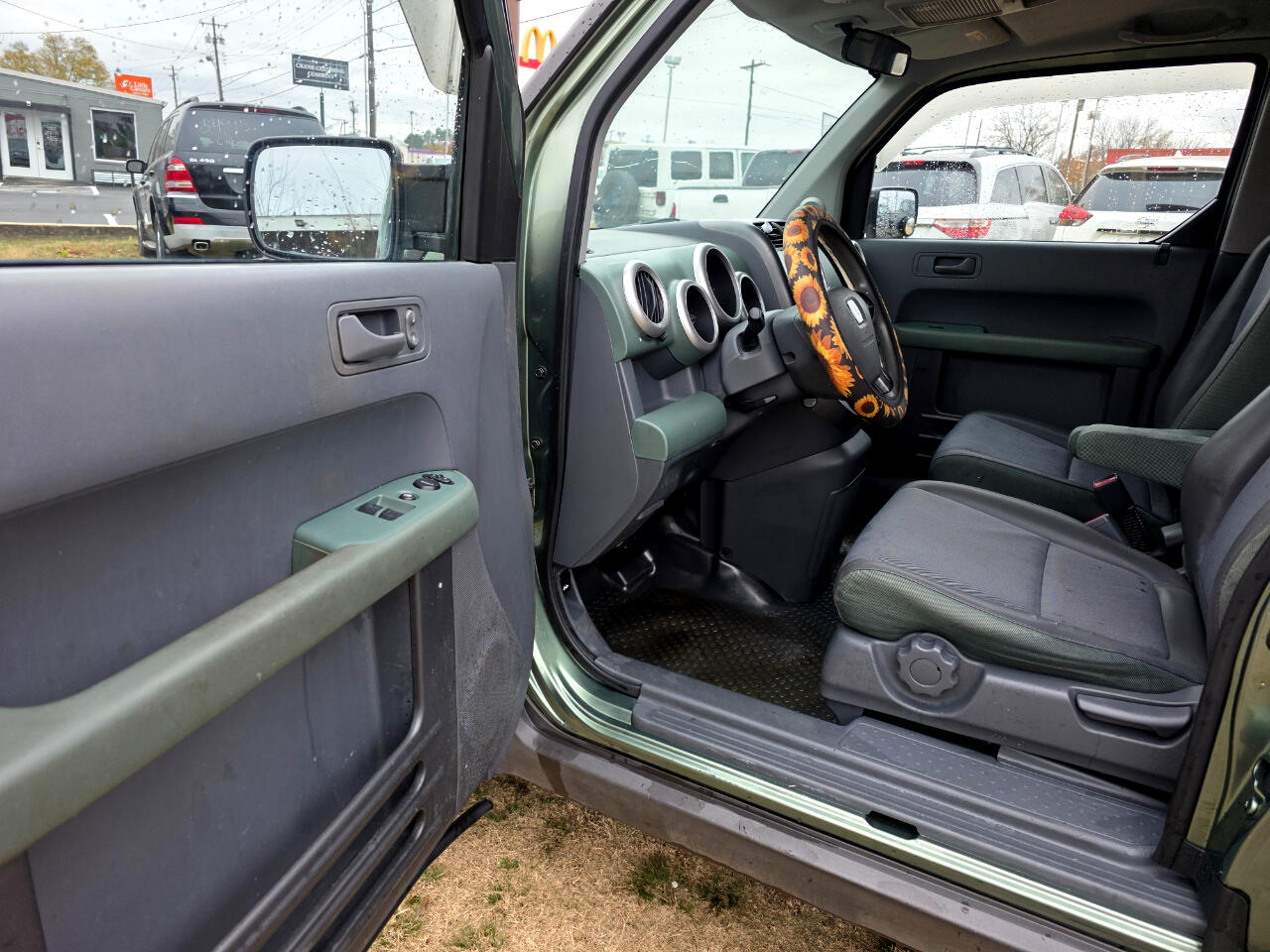 Honda Element EX 2WD AT w/ Front Side Airbags 2004