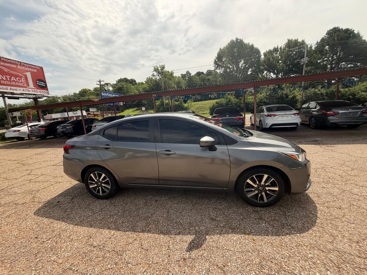 Nissan Versa SV 2021