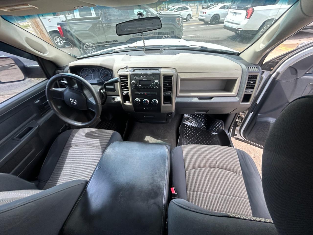 RAM 1500 ST LWB 2WD 2010