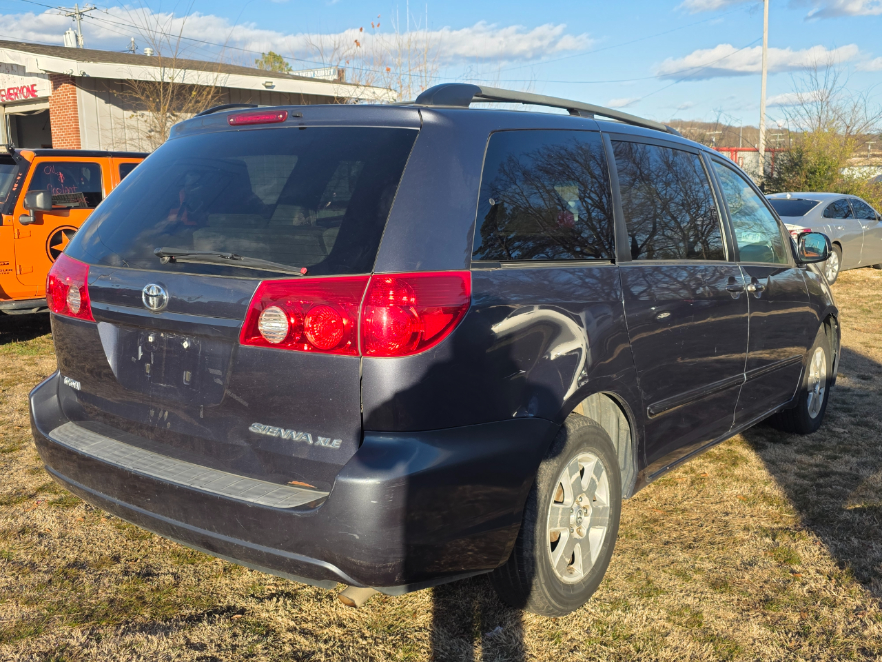 Toyota Sienna XLE 2006
