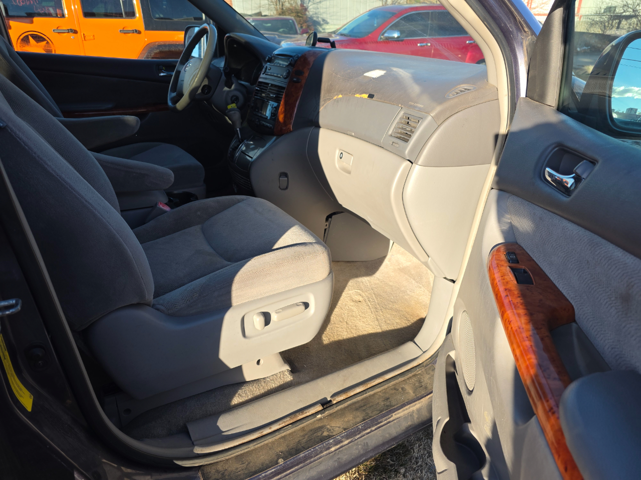 Toyota Sienna XLE 2006