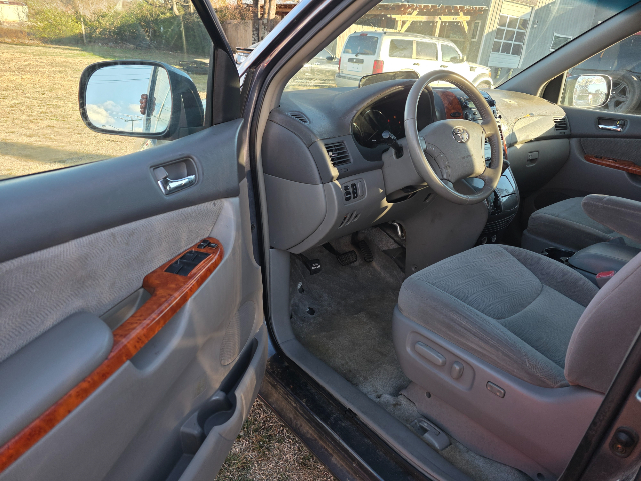 Toyota Sienna XLE 2006