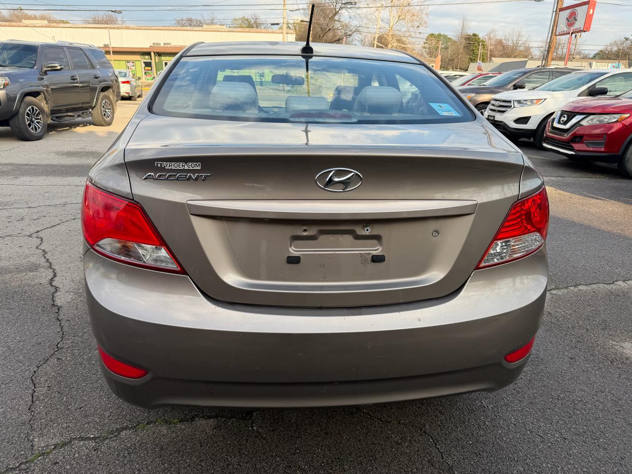 Hyundai Accent GLS 4-Door 2013