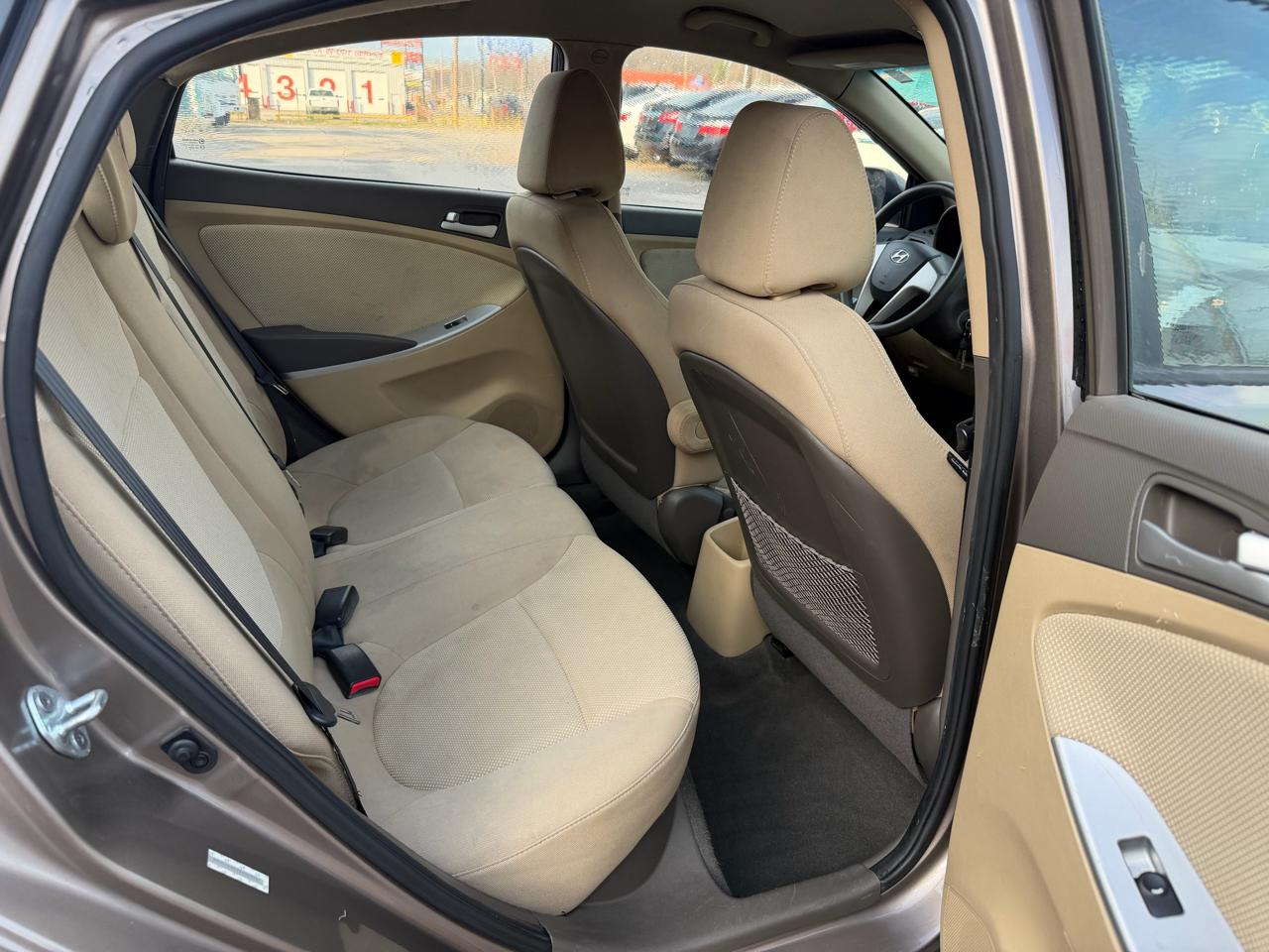 Hyundai Accent GLS 4-Door 2013