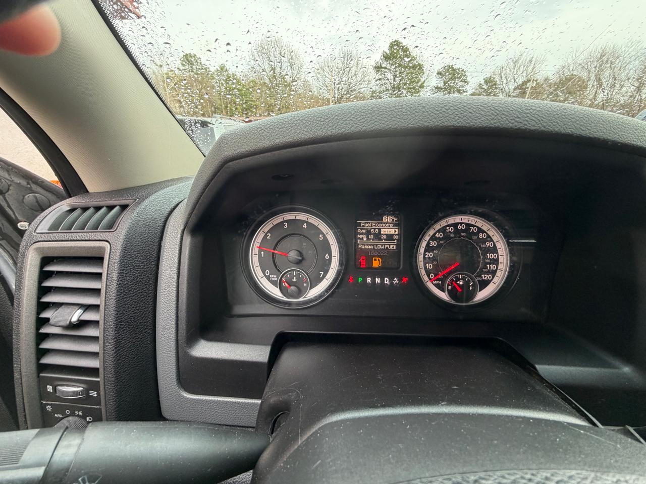 RAM 1500 Tradesman Crew Cab SWB 2WD 2013