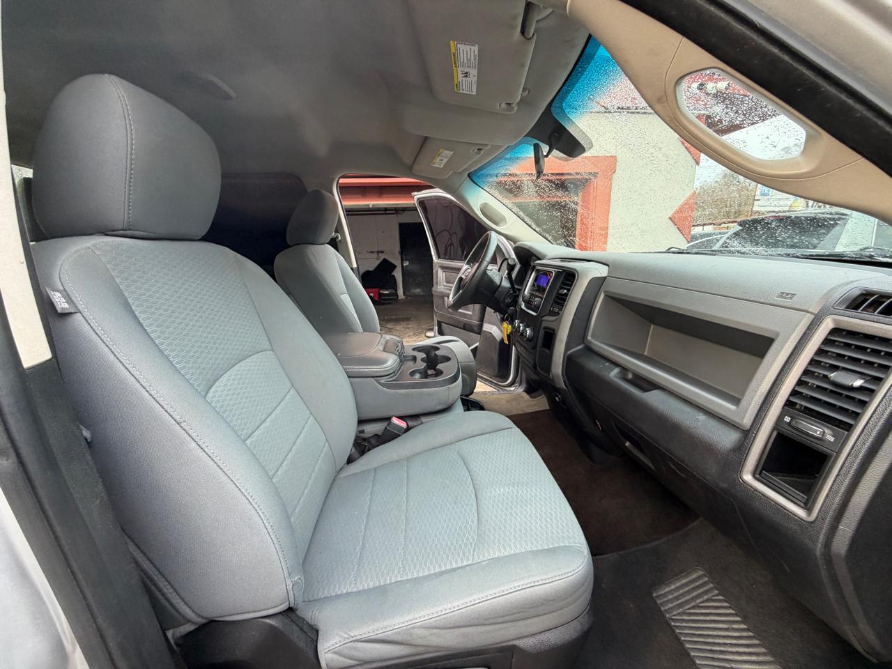 RAM 1500 Tradesman Crew Cab SWB 2WD 2013