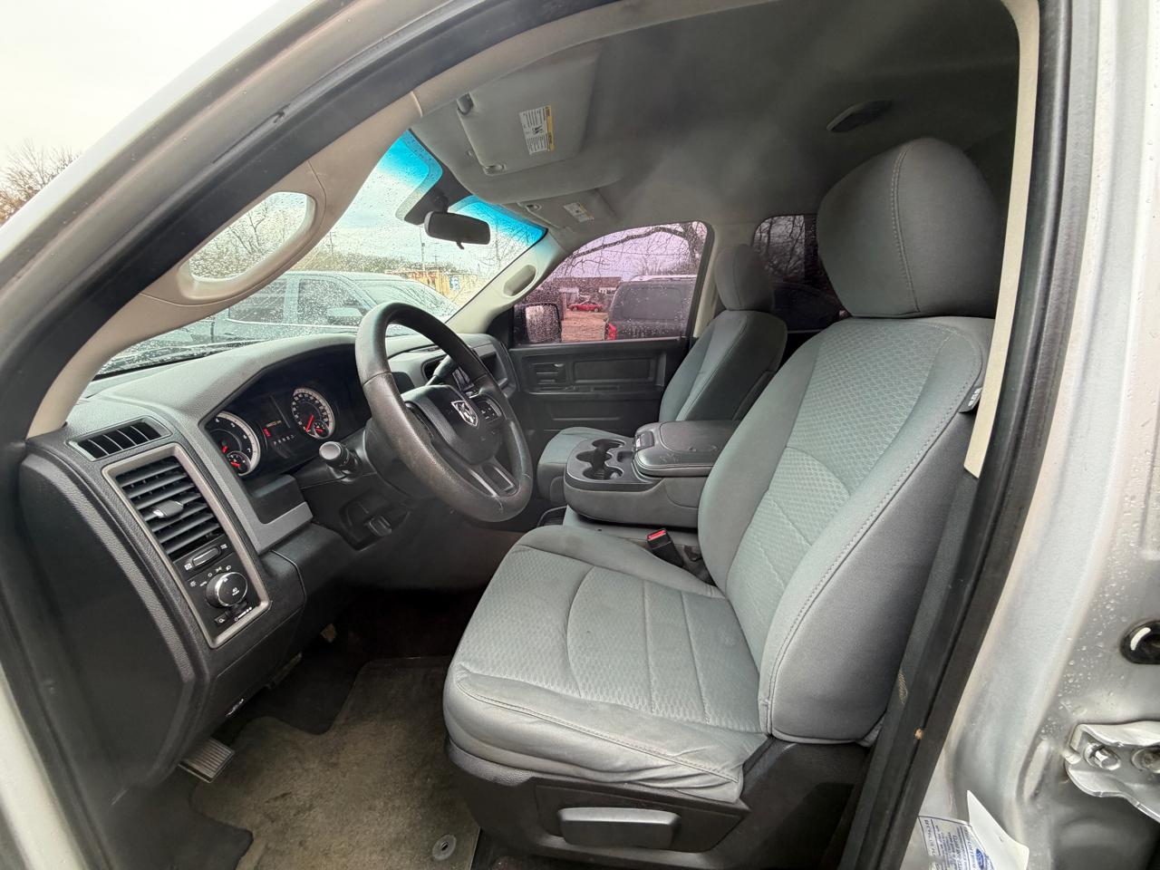 RAM 1500 Tradesman Crew Cab SWB 2WD 2013