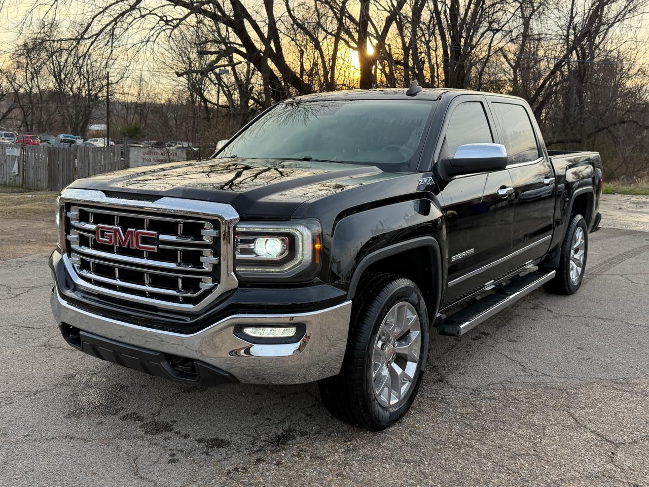 2018 GMC Sierra 1500 SLT Crew Cab Short Box 4WD