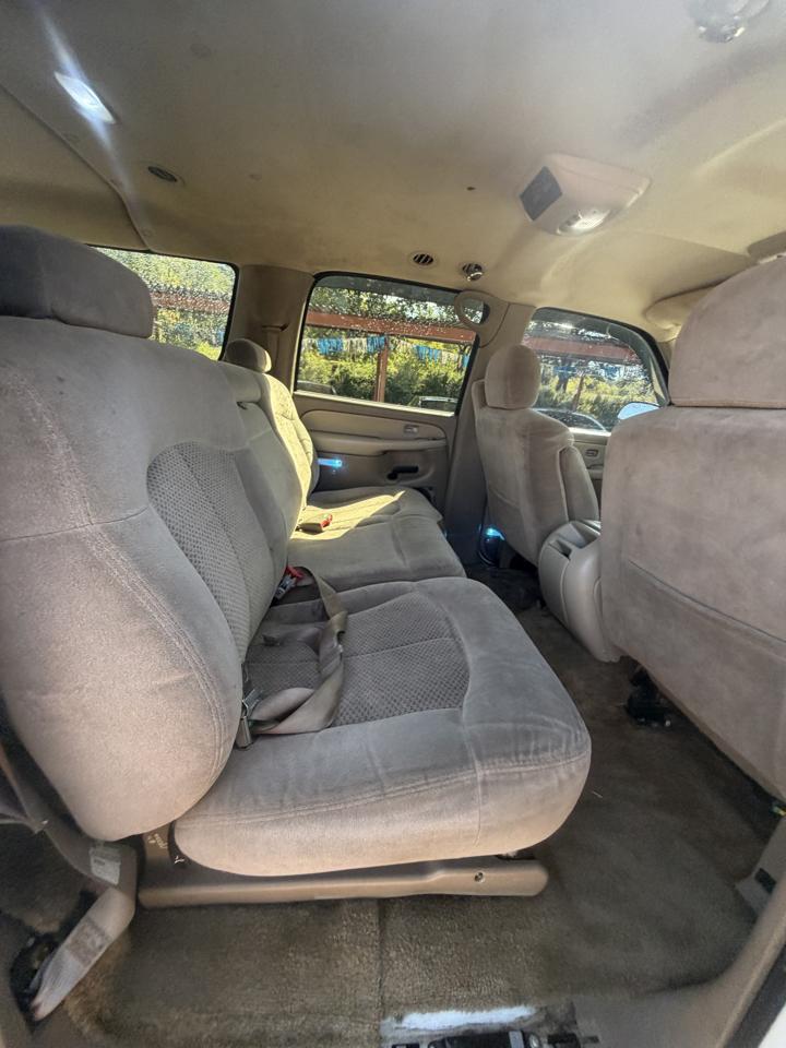 Chevrolet Suburban C1500 2WD 2001