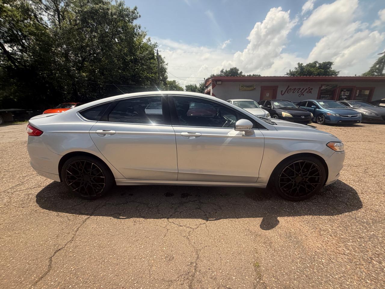 Ford Fusion SE 2016