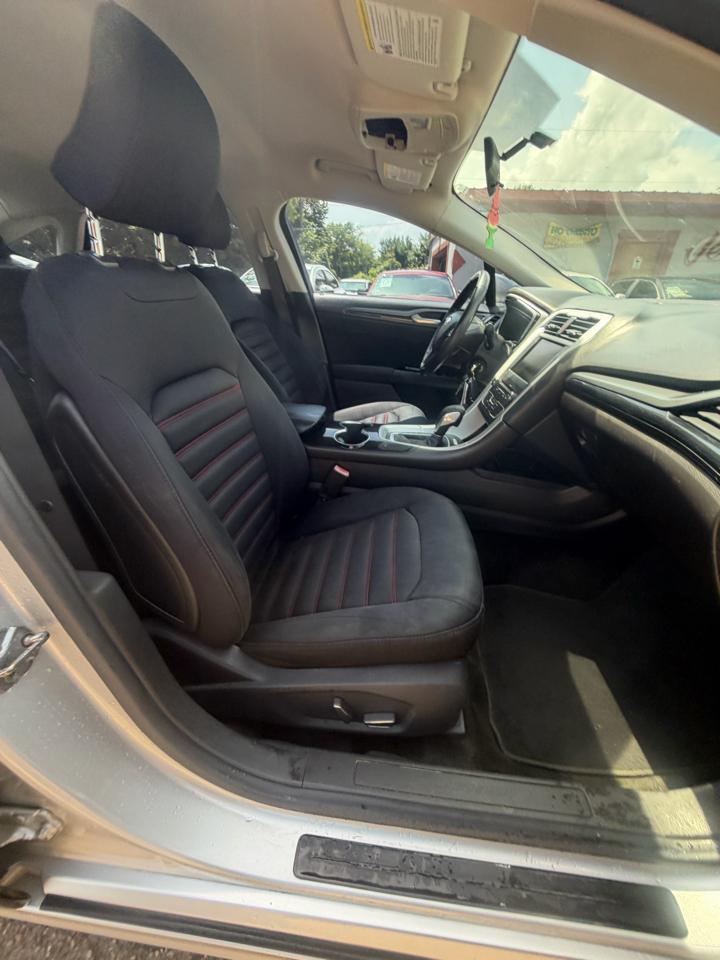 Ford Fusion SE 2016