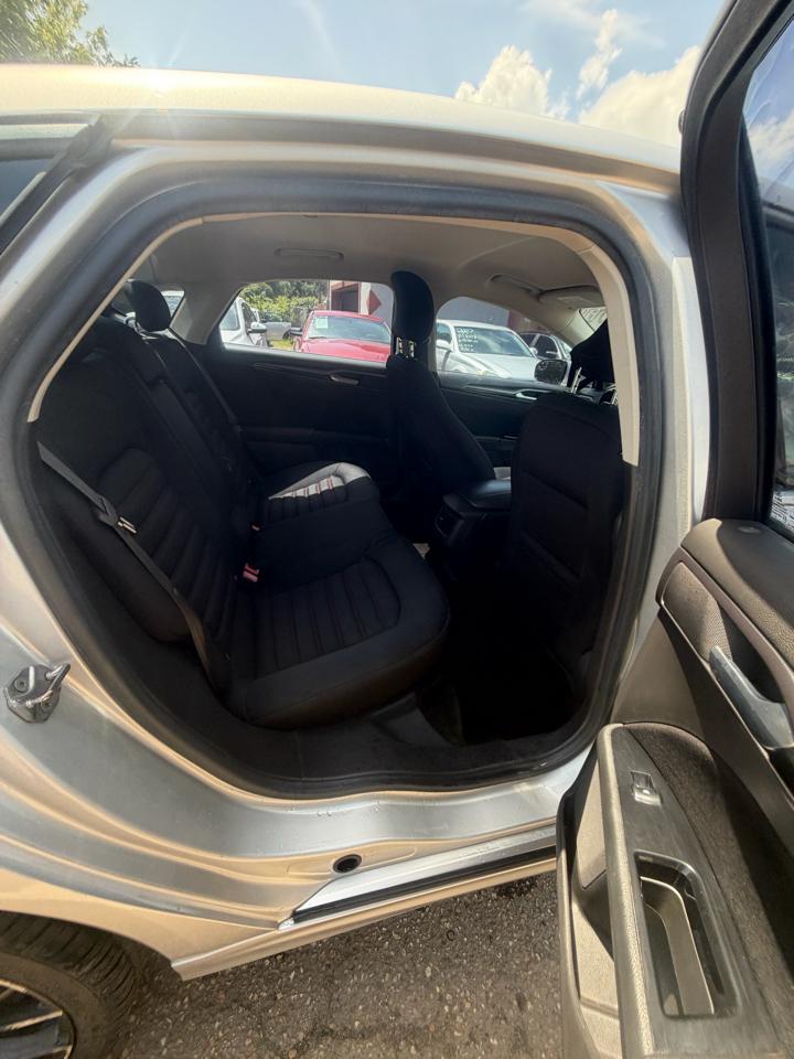 Ford Fusion SE 2016