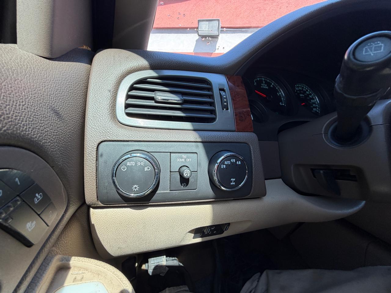 GMC Yukon SLT1 4WD 2011