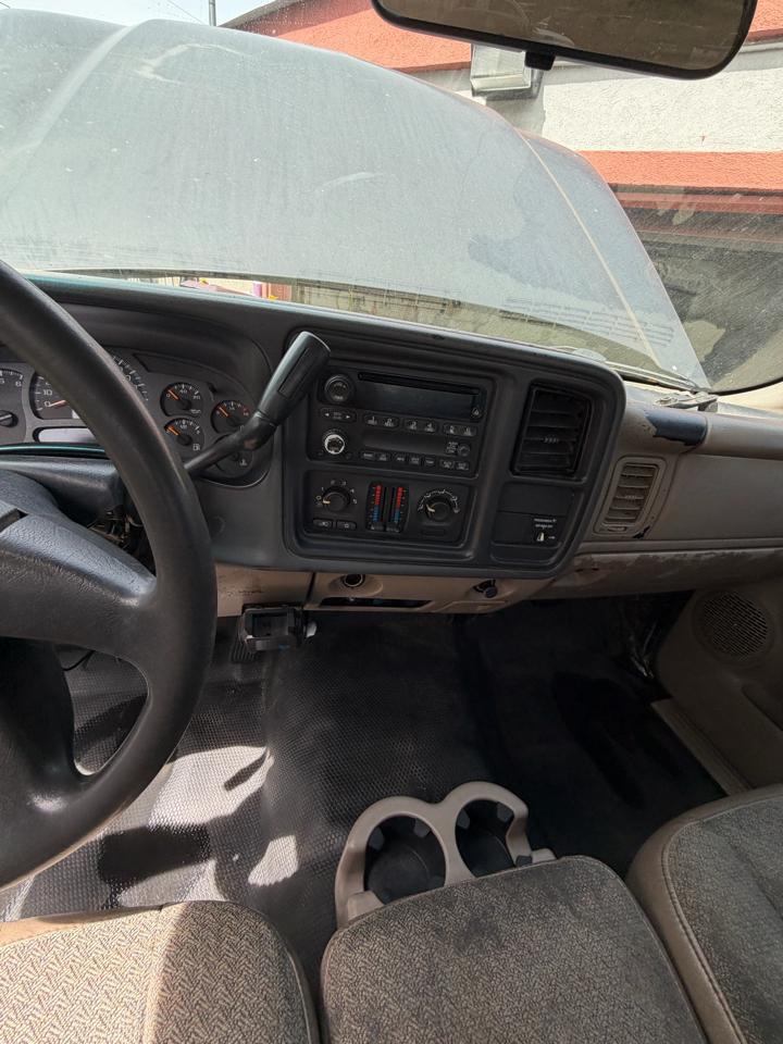 Chevrolet Silverado 2500HD Work Truck Long Bed 2WD 2004