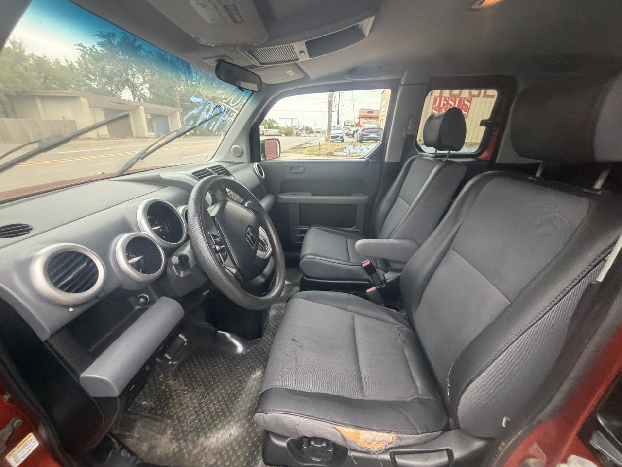 Honda Element EX 4WD AT w/ Front Side Airbags 2004