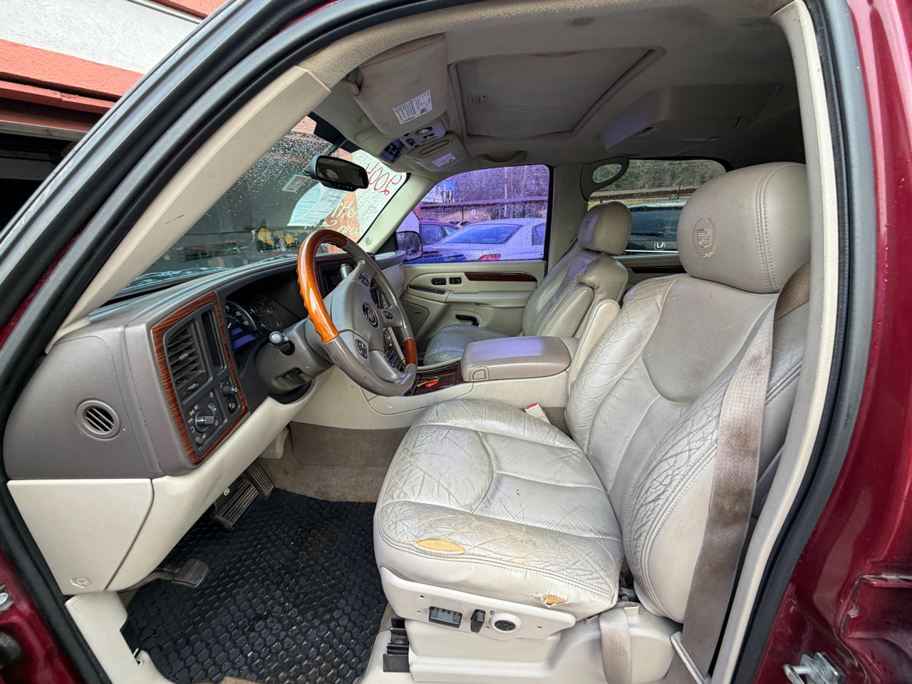 Cadillac Escalade 2WD 2004