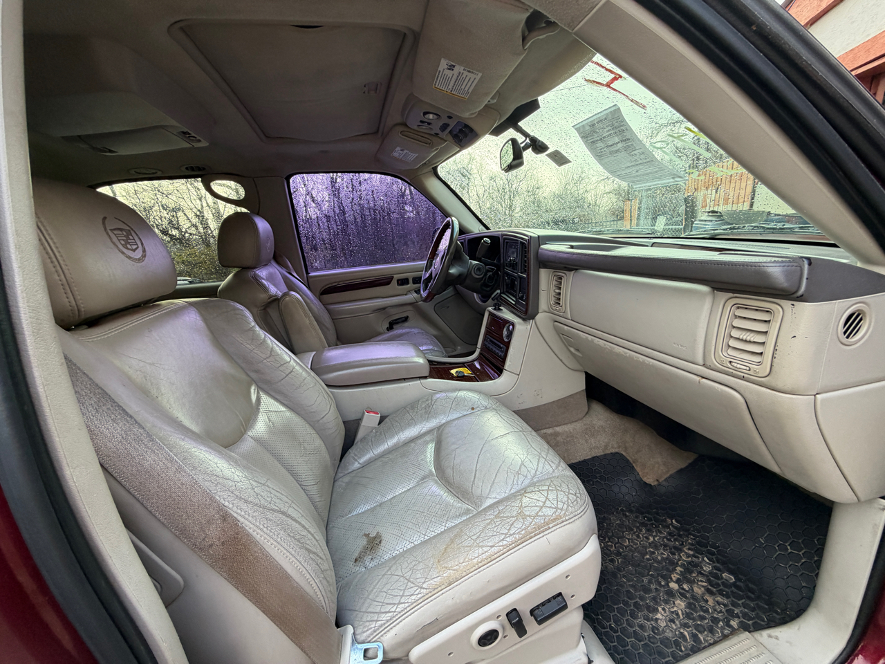 Cadillac Escalade 2WD 2004