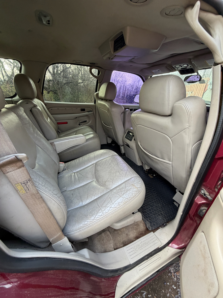 Cadillac Escalade 2WD 2004