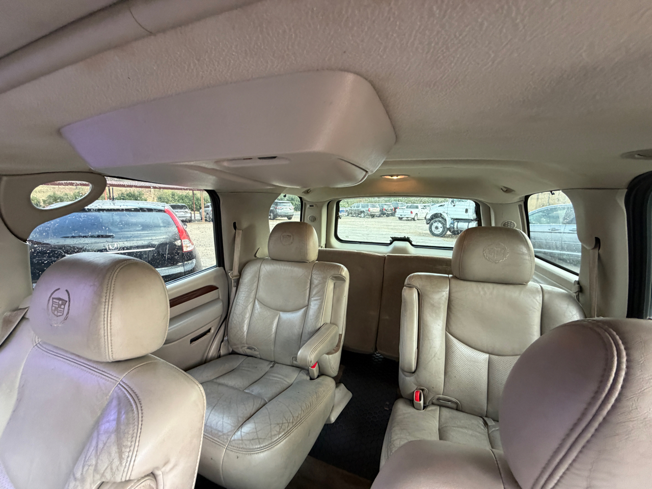 Cadillac Escalade 2WD 2004