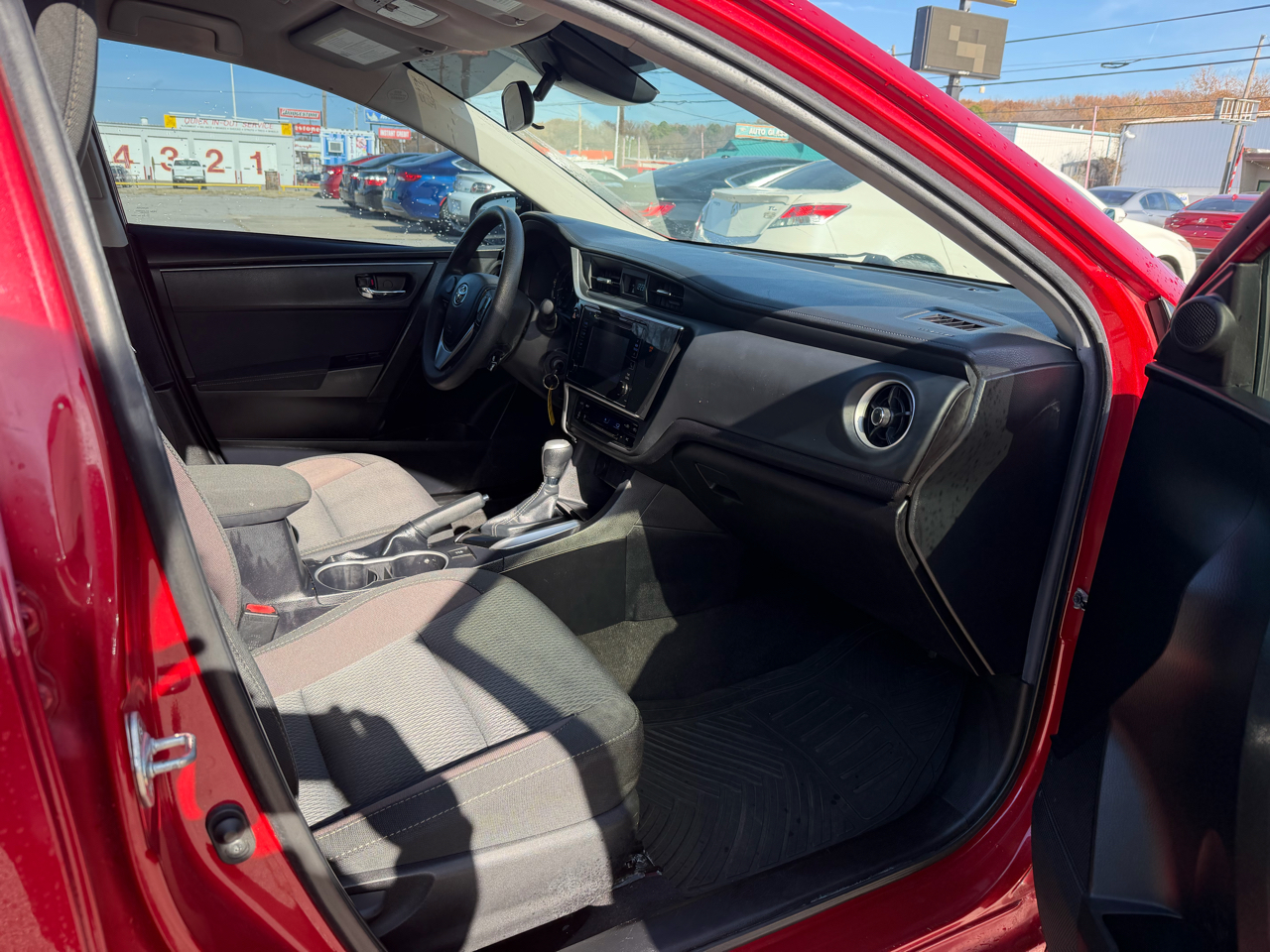 Toyota Corolla XLE CVT 2019